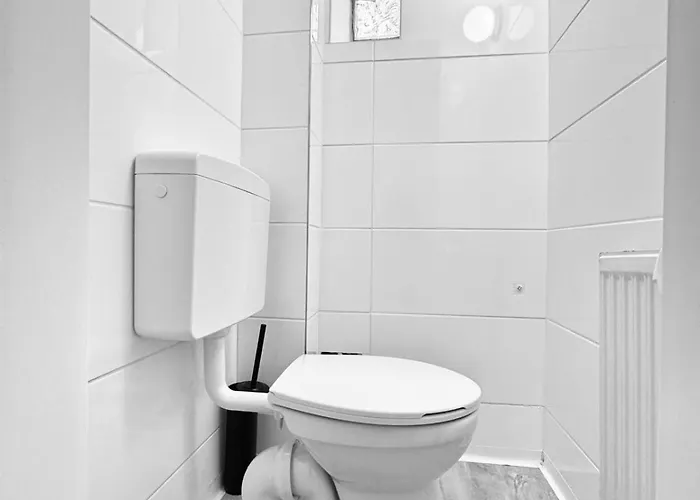 Very Spacious For Up To 7p With Great Location * Vienna