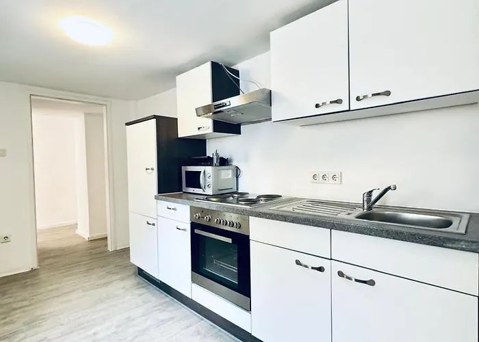 Very Spacious For Up To 7p With Great Location Apartment